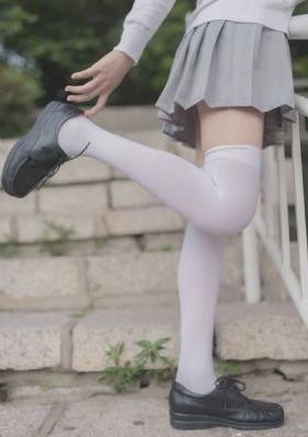 女大学生的沙龙室完整版_DVD全集在线观看