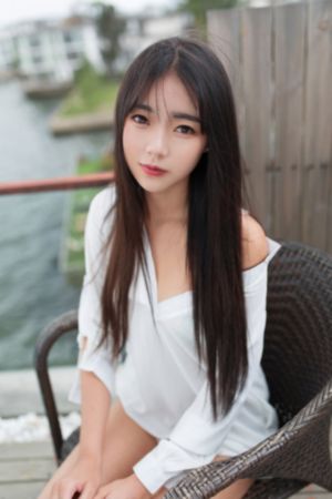 美女打扑克免费网站_BD国语韩国电影在线观看