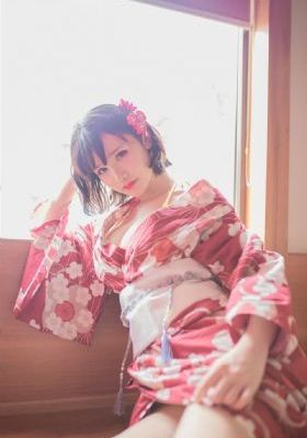 脱个精光s歌舞团看个够_720免费观看超清