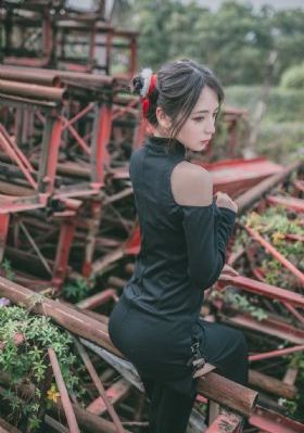 美女不穿衣服视频网站_1080P免费观看最新